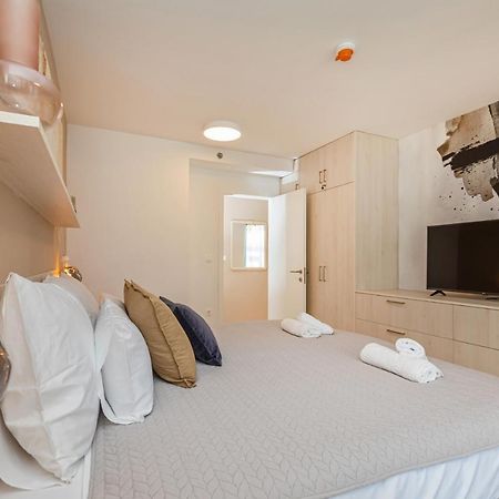 Sunny Lol Port Apartments In The City Centre ドゥブロブニク エクステリア 写真