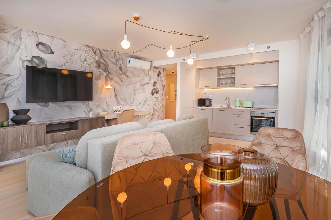 Sunny Lol Port Apartments In The City Centre ドゥブロブニク エクステリア 写真